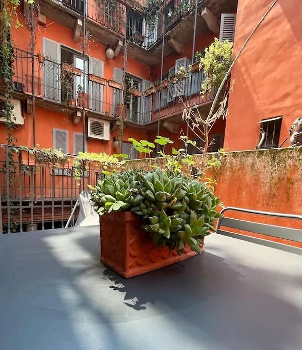 Trendy Flat Naviglio Grande Apartment Milan